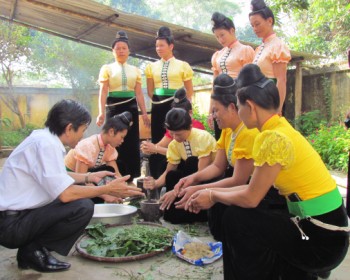 Đến với Che Căn du khách sẽ được thưởng thức các món ăn truyền thống của dân tộc Thái ở Điện Biên
