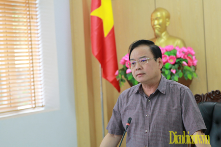 Chủ tịch UBND tỉnh Điện Biên Mùa A Sơn phát biểu kết luận tại nhiều tờ trình.