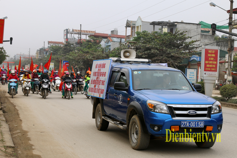 Sở Y tế tỉnh Điện Biên thường xuyên tổ chức nhiều buổi tuyên truyền với nội dung phong phú về phòng, chống HIV/AIDS đến bà con nhân dân trên địa bàn tỉnh Điện Biên.