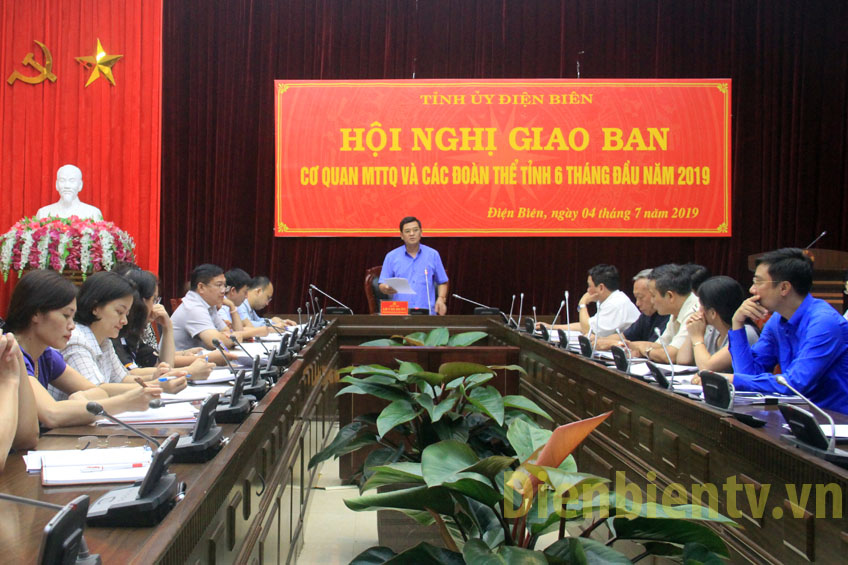 Đồng chí Lò Văn Muôn, Phó Bí thư Thường trực Tỉnh ủy, Chủ tịch HĐND tỉnh kết luận hội nghị