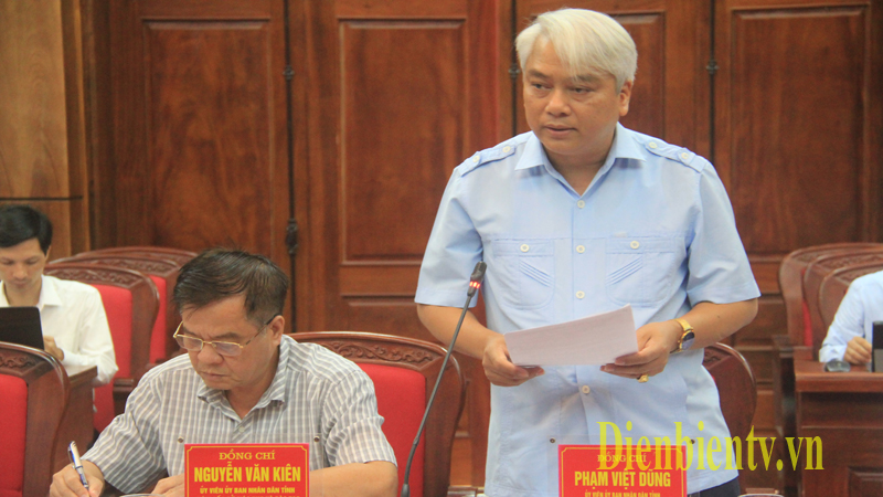 Đồng chí Mùa A Sơn - Phó Bí thư Tỉnh ủy, Chủ tịch UBND tỉnh phát biểu khai mạc phiên họp thường kỳ tháng 10/2019.