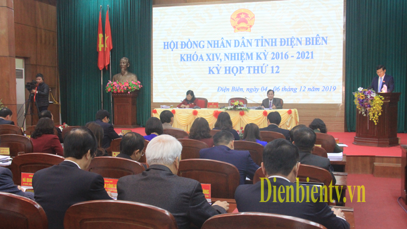 Đồng chí Lò Văn Muôn -  Phó Bí thư Thường trực Tỉnh ủy, Chủ tịch HĐND tỉnh phát biểu khai mạc Kỳ họp.
