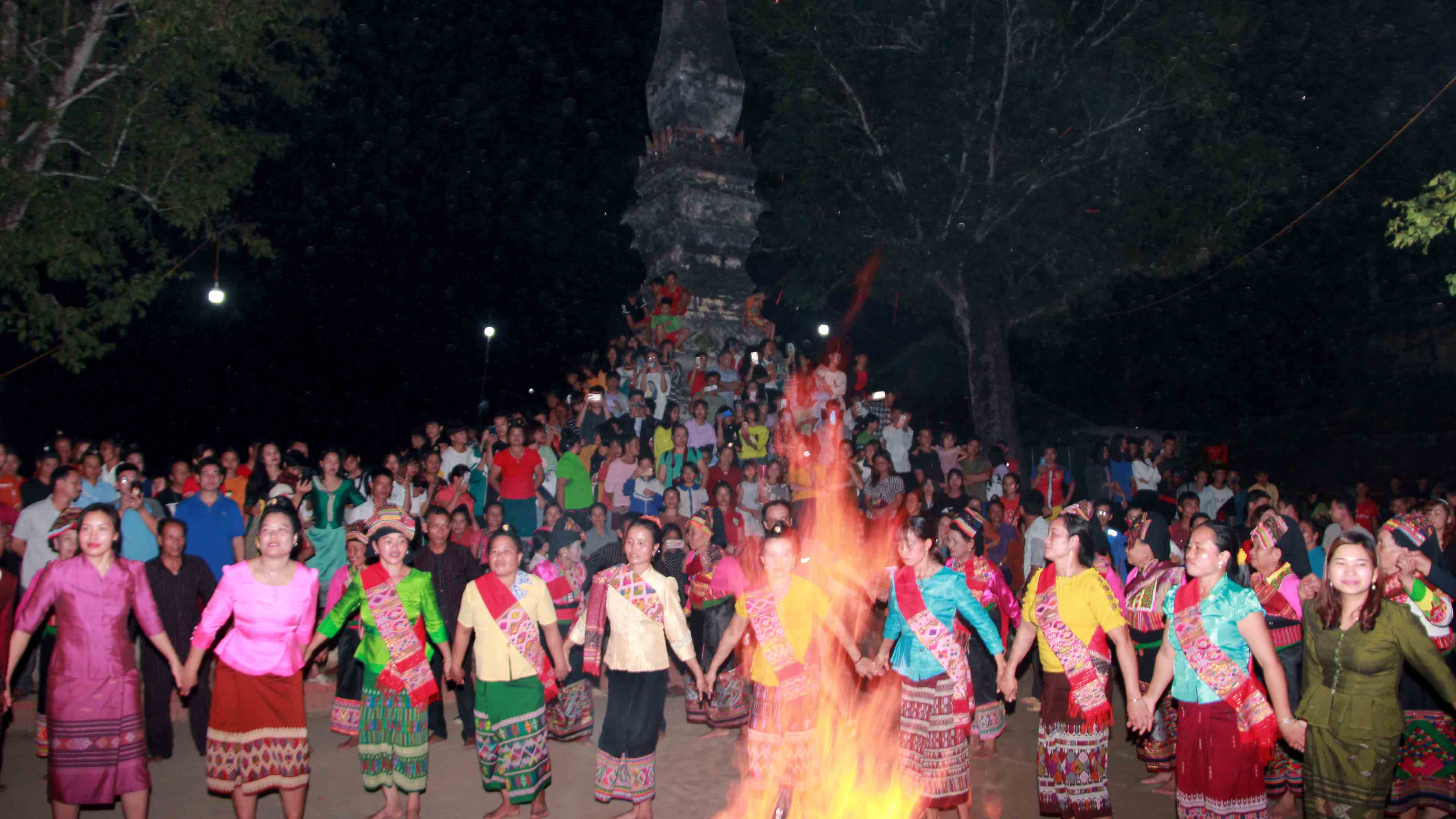 Khám phá vùng đất thắm đượm văn hóa truyền thống dân tộc Lào