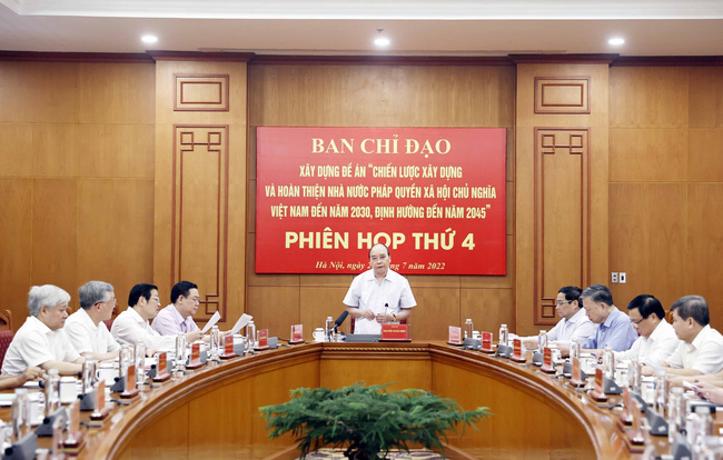 Chủ tịch nước Nguyễn Xuân Phúc chủ trì phiên họp. (Ảnh: TTXVN)