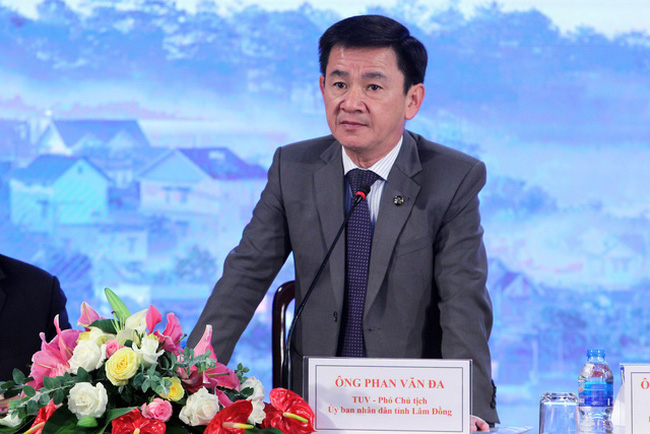 Miễn nhiệm chức vụ Phó Chủ tịch UBND tỉnh Lâm Đồng nhiệm kỳ 2021-2026 đối với ông Phan Văn Đa vì lý do sức khỏe.