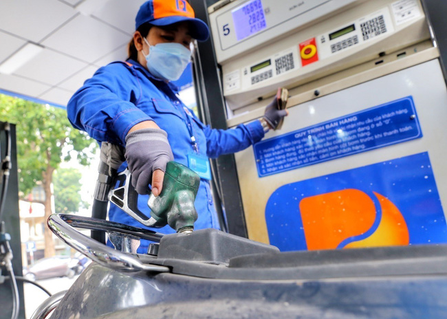 Giá xăng dầu trong kỳ điều chỉnh tới được dự báo sẽ tăng mạnh. (Ảnh minh họa - Ảnh: TTXVN)