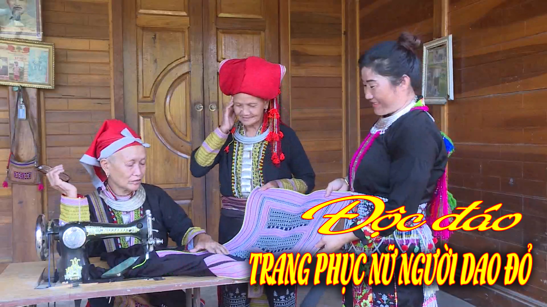 Độc đáo trang phục nữ người Dao đỏ ở Nậm Pồ