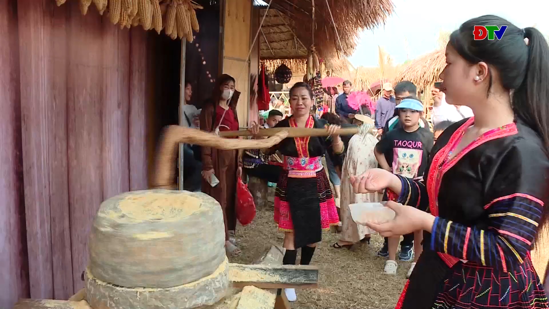 Đem văn hóa vùng cao đến với du khách