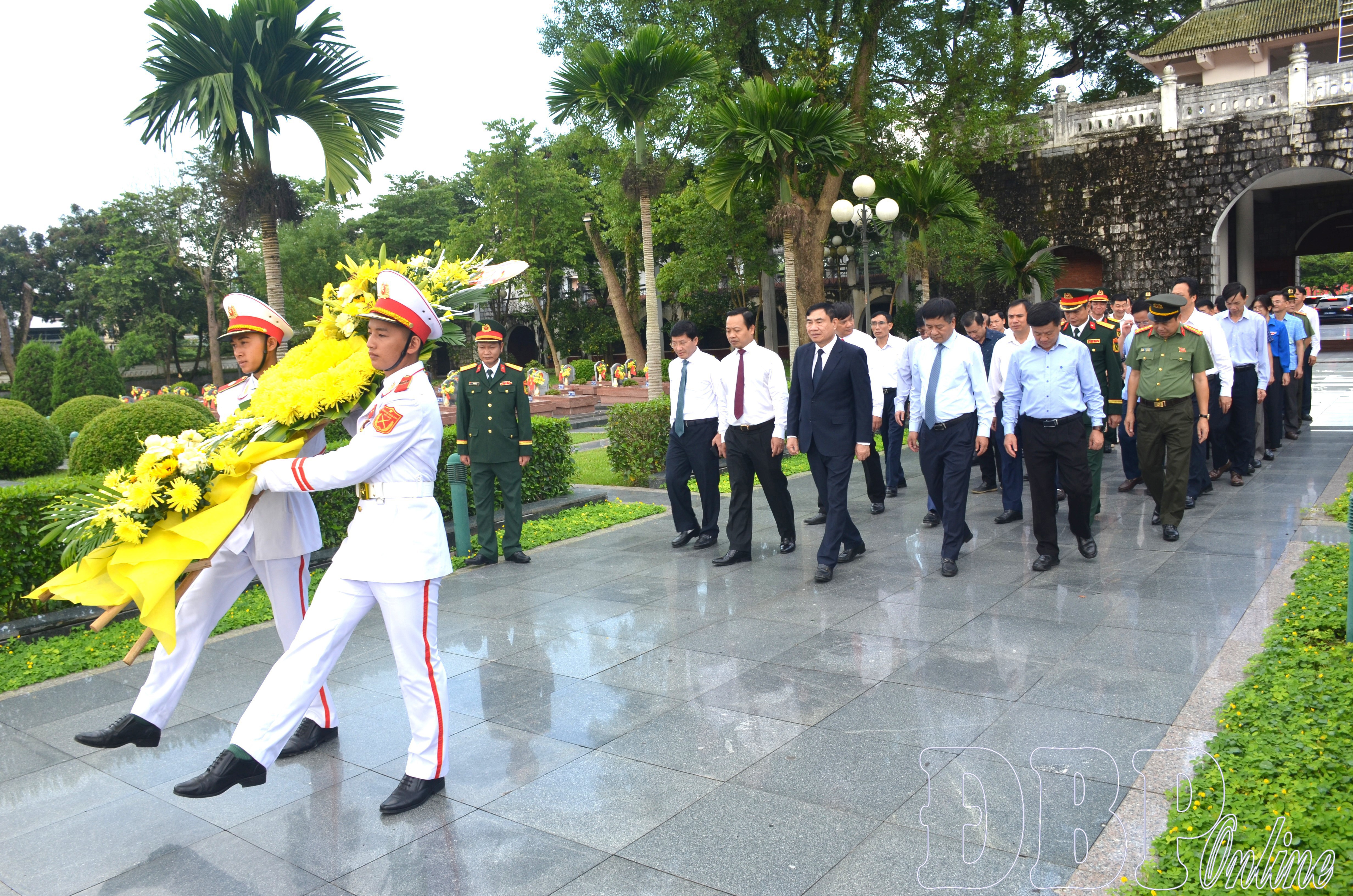 Lãnh đạo tỉnh dâng hương tưởng niệm anh hùng liệt sĩ nhân kỷ niệm 80 năm Ngày Quốc khánh nước Cộng hòa xã hội chủ nghĩa Việt Nam