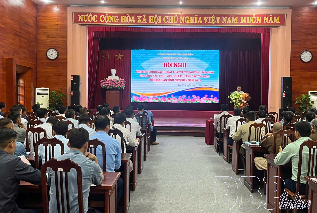 Phổ biến pháp luật về tín ngưỡng, tôn giáo cho hơn 100 chức sắc, chức việc