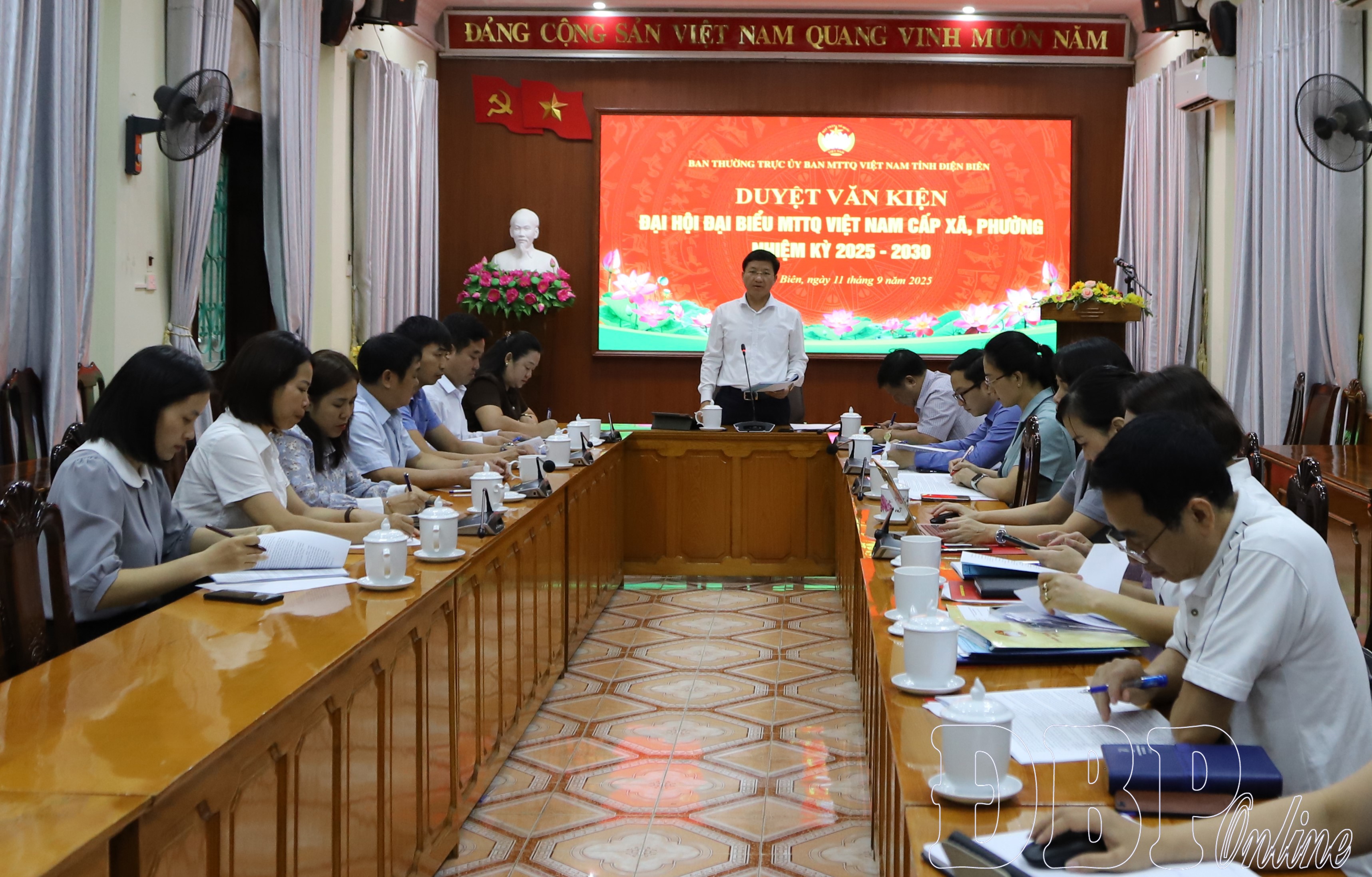 Duyệt văn kiện đại hội MTTQ Việt Nam cấp xã nhiệm kỳ 2025 - 2030